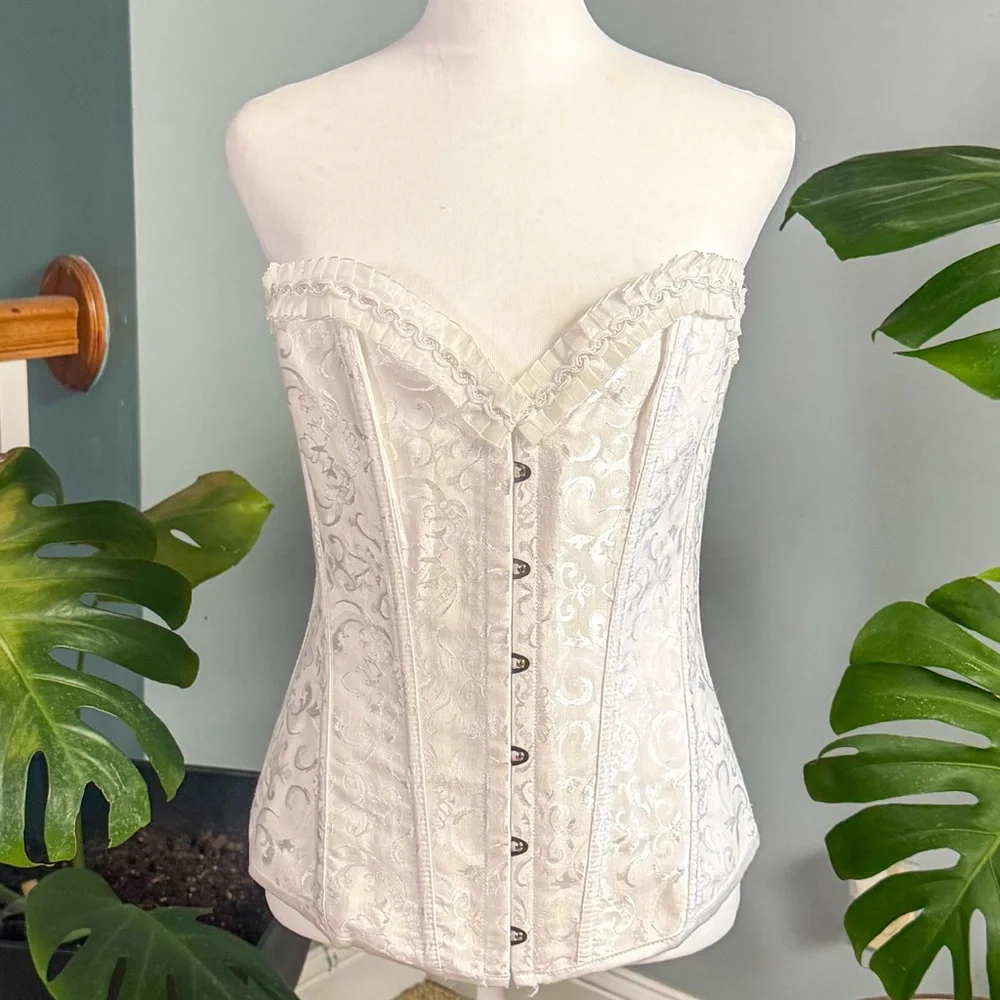 N/A white lace